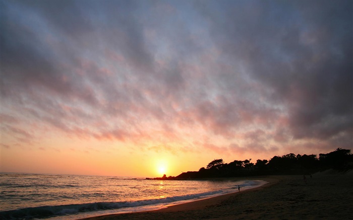 Пляж, побережье, море, люди, облака, восход обои,s изображение