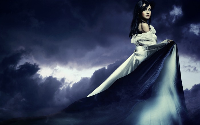 Красивая девушка в сумерках, длинное платье обои,s изображение