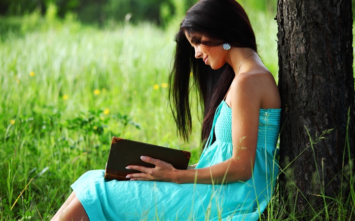 Синий платье девушка читает книгу обои,s изображение