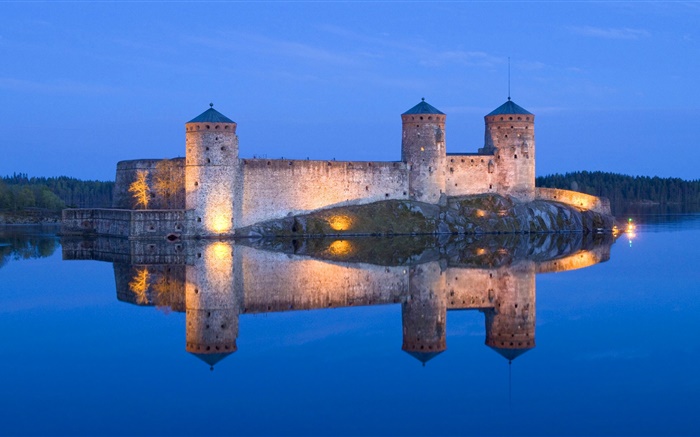 Голубое озеро, замок, ночь, огни, отражение воды обои,s изображение