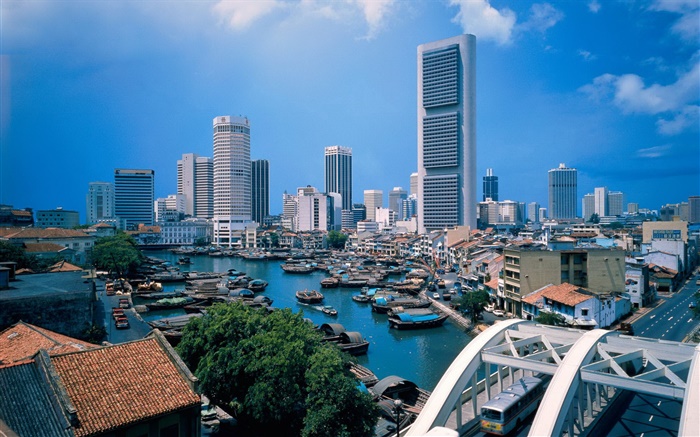 городской пейзаж, здания, река, лодки обои,s изображение
