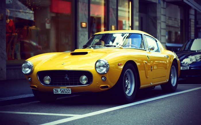 Ferrari желтый ретро автомобиль на улице обои,s изображение