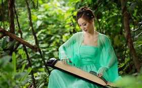 Зеленый платье Азиатская девушка играет цитра HD обои