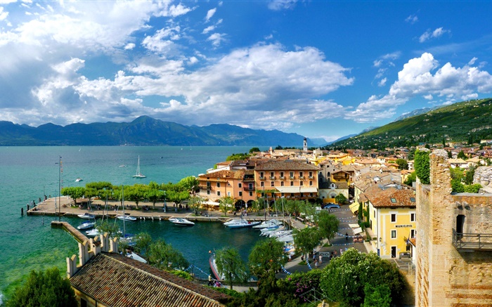 Италия, Венето, побережье, море, город, дом, лодки, голубое небо обои,s изображение