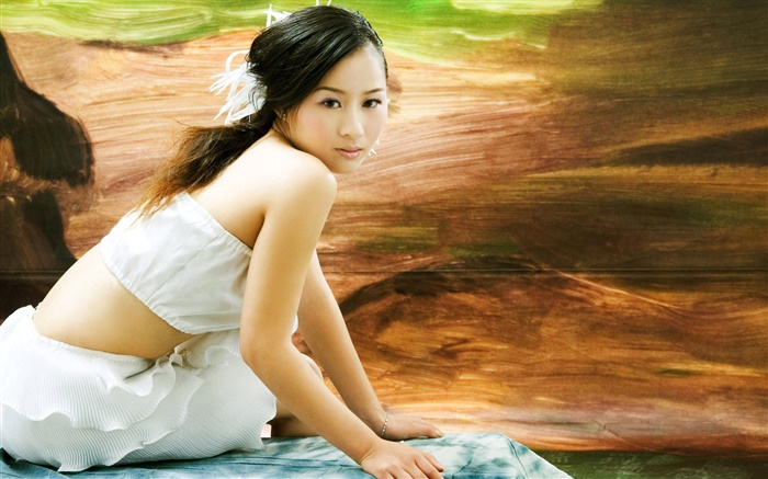 Белое платье Азиатская девушка, оглядываясь назад обои,s изображение
