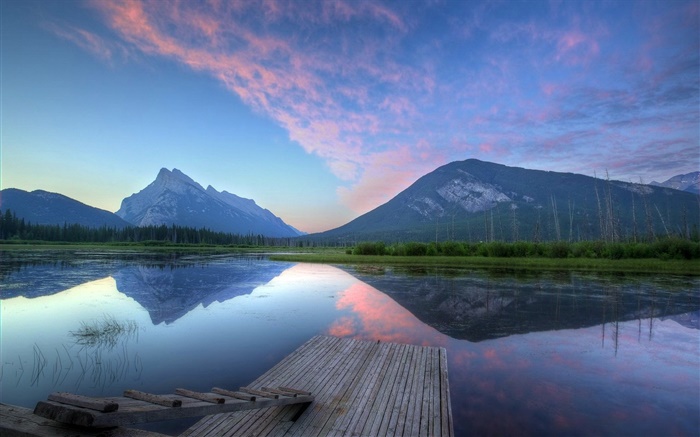 Горы, рассвет, озеро, причал, вода отражение обои,s изображение