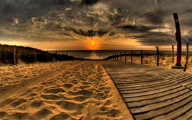 пески, пляж, пирс, закат, облака