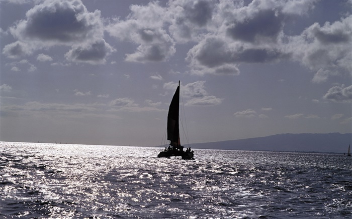 Сумерки, море, лодка, облака обои,s изображение