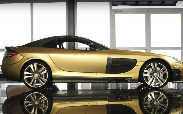 McLaren SLR Renovatio золотой суперкар вид сбоку обои,s изображение