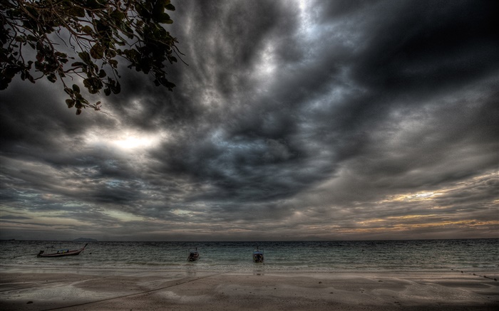 Шторм, облака, побережье, пляж, лодки, вечер обои,s изображение
