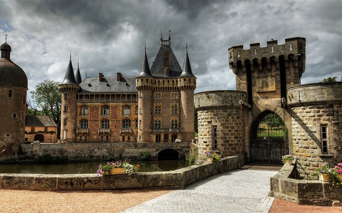 Франция, замок Ла Clayette, крепостные, башни, ворота, облака обои,s изображение
