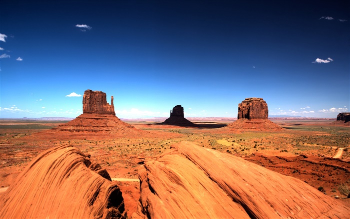 Долина монументов, голубое небо, скалы обои,s изображение