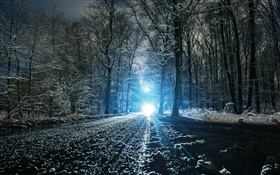 Зима, дорога, деревья, дыра, снег, свет HD обои