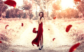 Красное платье девушка, лепестки розы, солнце