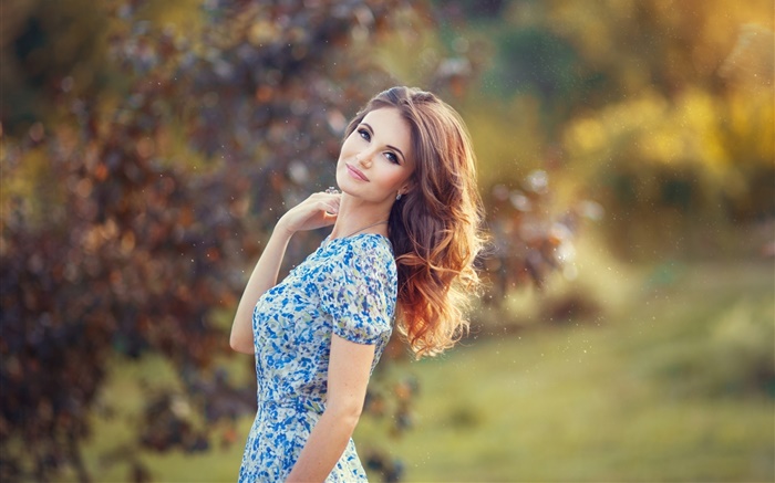 Красивая женщина, синее платье, боке обои,s изображение