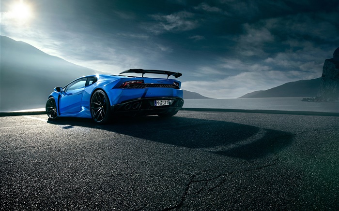 Lamborghini Huracan синий суперкар вид сзади, облака обои,s изображение