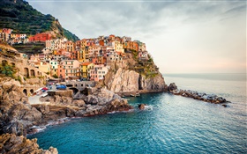 Манарола, Италия, дома, побережье, лодки, скалы HD обои