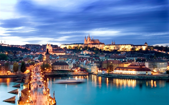 Прага город ночь, огни, дома, Карлов мост, река, закат, небо обои,s изображение