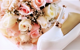 Обручальные кольца, розовые розы цветы, каблуки HD обои