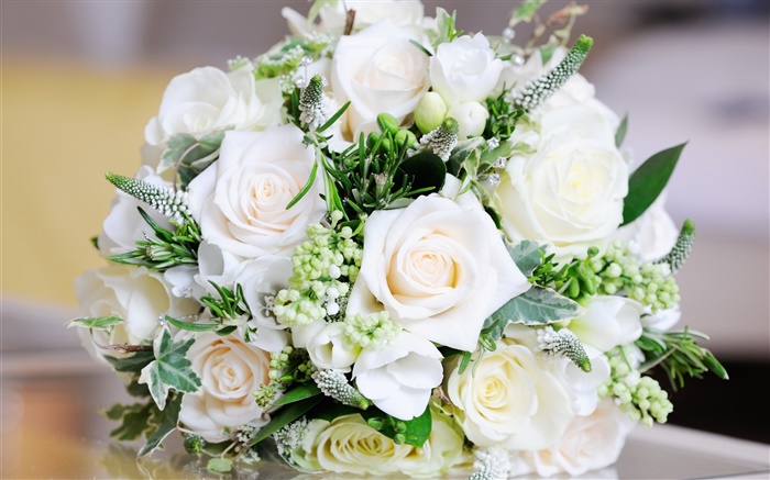 Белые розы, букет цветов, листьев обои,s изображение