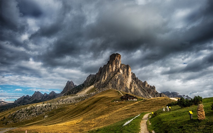 Доломиты, Италия, горы, дом, путь, облака обои,s изображение