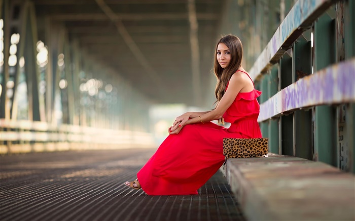 Красная девушка платье, сидя, мода, мост обои,s изображение