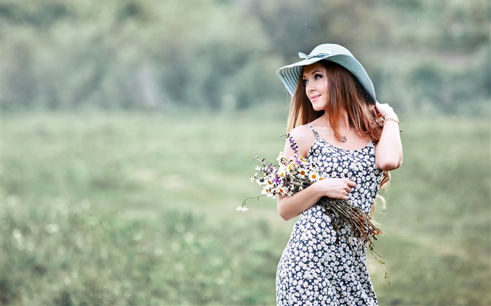 Летняя девушка, шляпа, цветы обои,s изображение