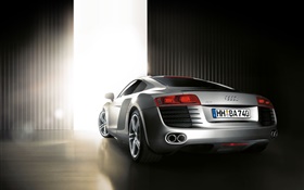 Audi R8 серебряный вид сзади автомобиля