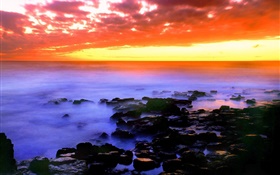 Красивые красное небо, закат, море, камни, Гавайи, США HD обои