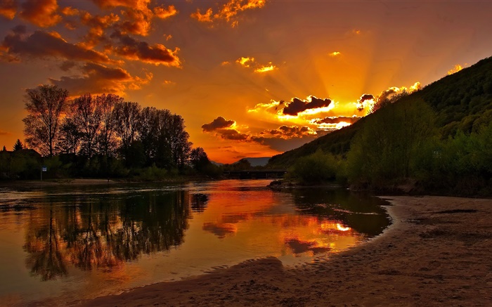 Рассвет, утро, рассвет, река, деревья, красное небо, облака обои,s изображение
