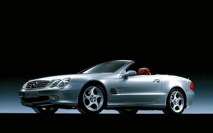 Серебряный Mercedes-Benz сторона автомобиля вид, черный фон обои,s изображение