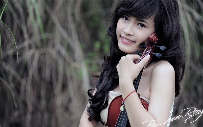 Улыбка азиатская девушка, музыка, скрипка обои,s изображение