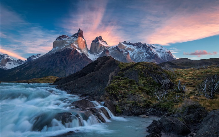 Чили, Патагонии, Национальный парк Торрес-дель-Пайне, горы, река, восход солнца обои,s изображение