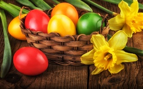 Счастливой Пасхи, красочные яйца, украшения, желтые нарциссы