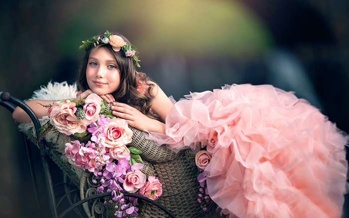 Розовое платье девушки, цветы, венок обои,s изображение