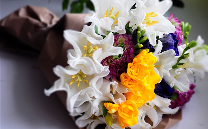Букет цветов, белые и желтые тюльпаны обои,s изображение