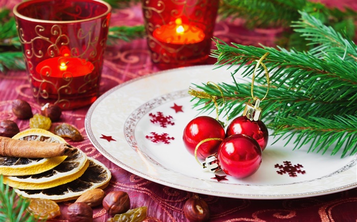 Рождественские темы, праздник, свечи, шары, орехи обои,s изображение