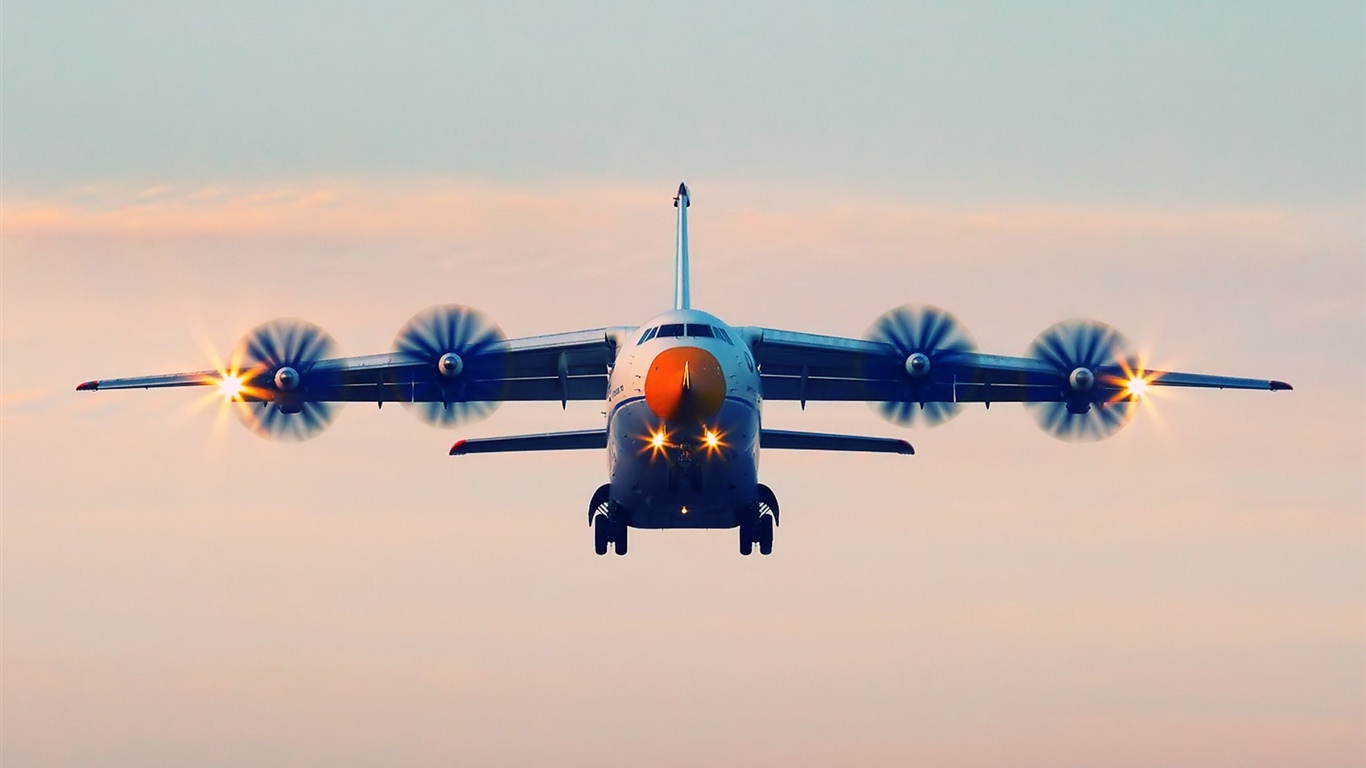 Антонов самолет Ан-70 полет 1366x768 обои
