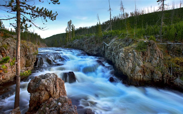 Река, деревья, скалы, природа обои,s изображение