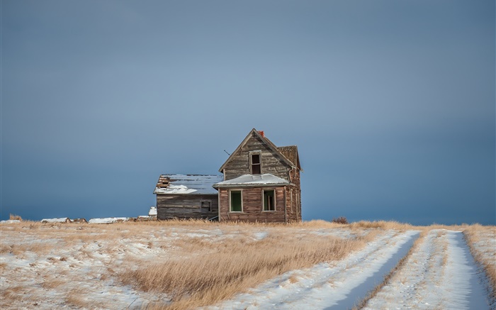 Зима, снег, поля, дом обои,s изображение